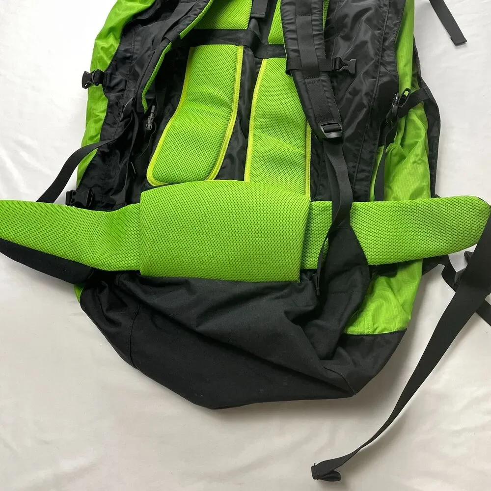 Gradient Mountaineering Trail Backpack Hiking Black Green Pockets Padded Straps